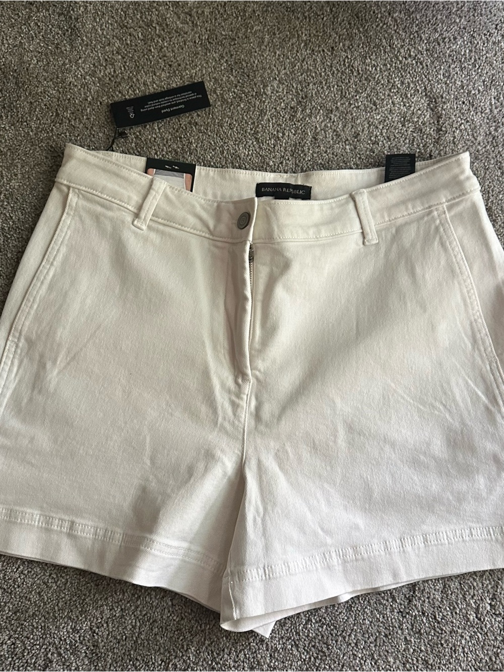 Banana Republic NWT Women’s Cream Cotton Everyday Shorts Size 12